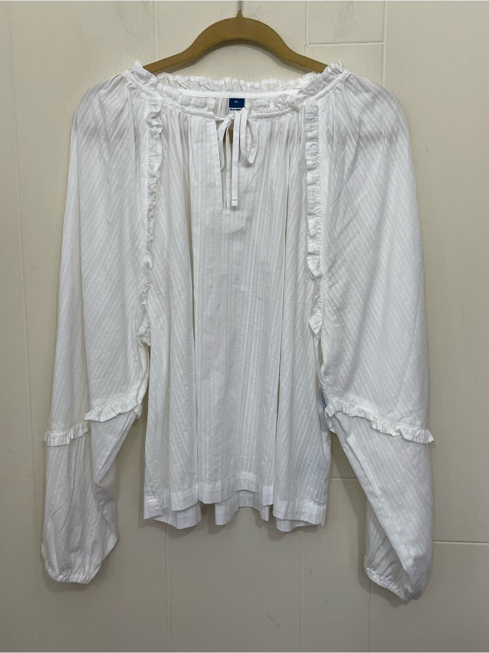 Old Navy NWT Romantic Peasant Blouse Size XL White Tie Front Ruffle Sleeve Girly